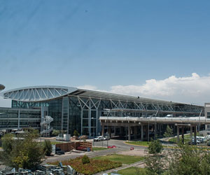 Comodoro Arturo Merino Benítez International Airport