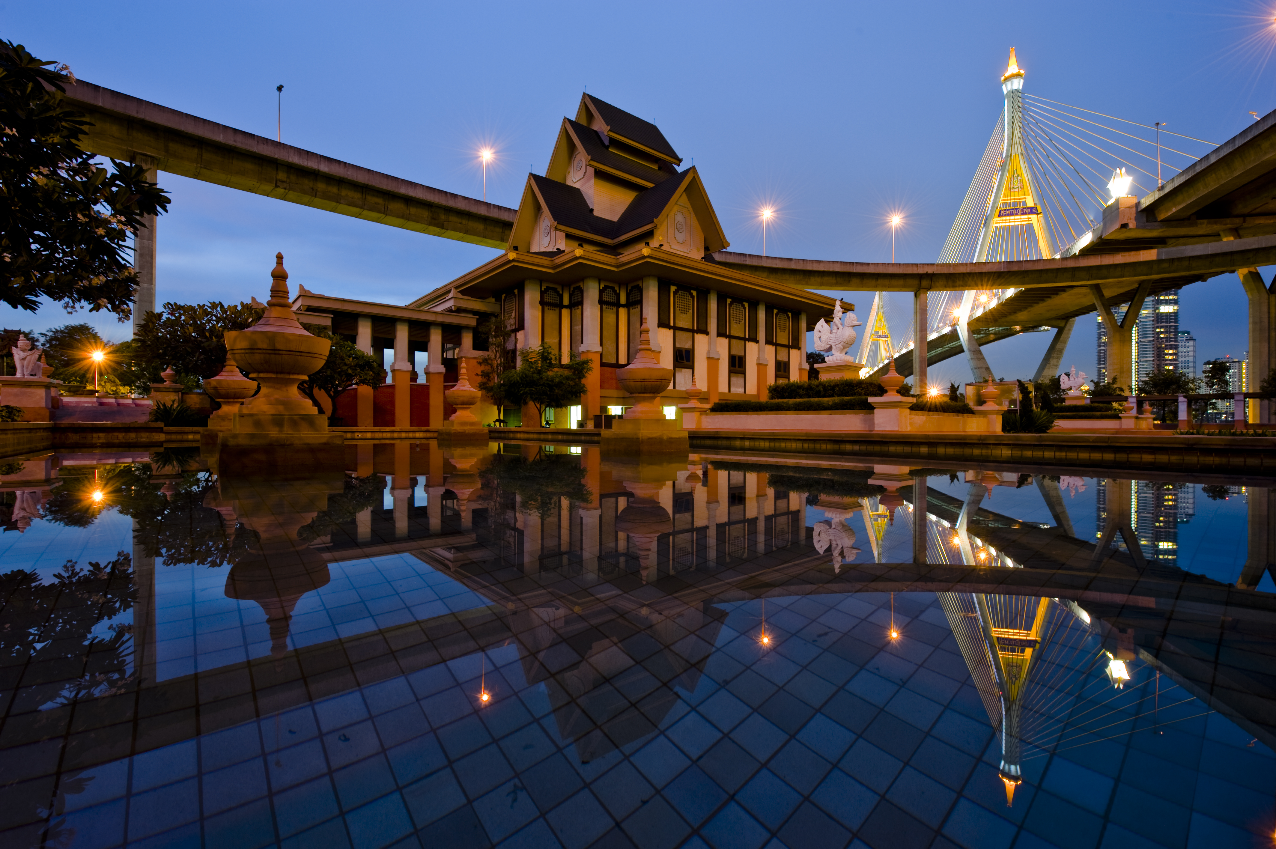 Таиланд города. Таиланд красота. Тайланд города для жизни. Красоты Бангкока. Сичара город Тайланда.